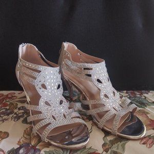 Forever Glitter High Heel Formal Sandals Women's Size 9